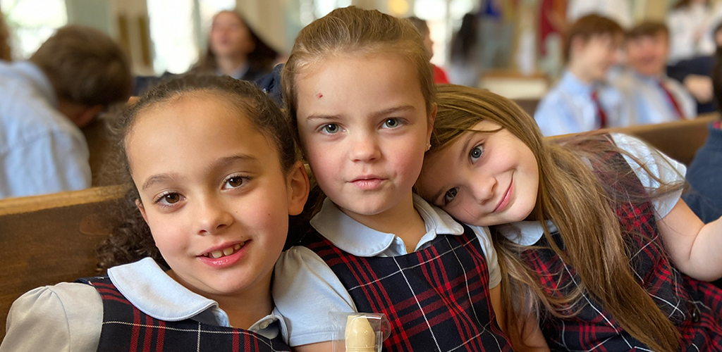 ChapelNew School Girls in Chapel